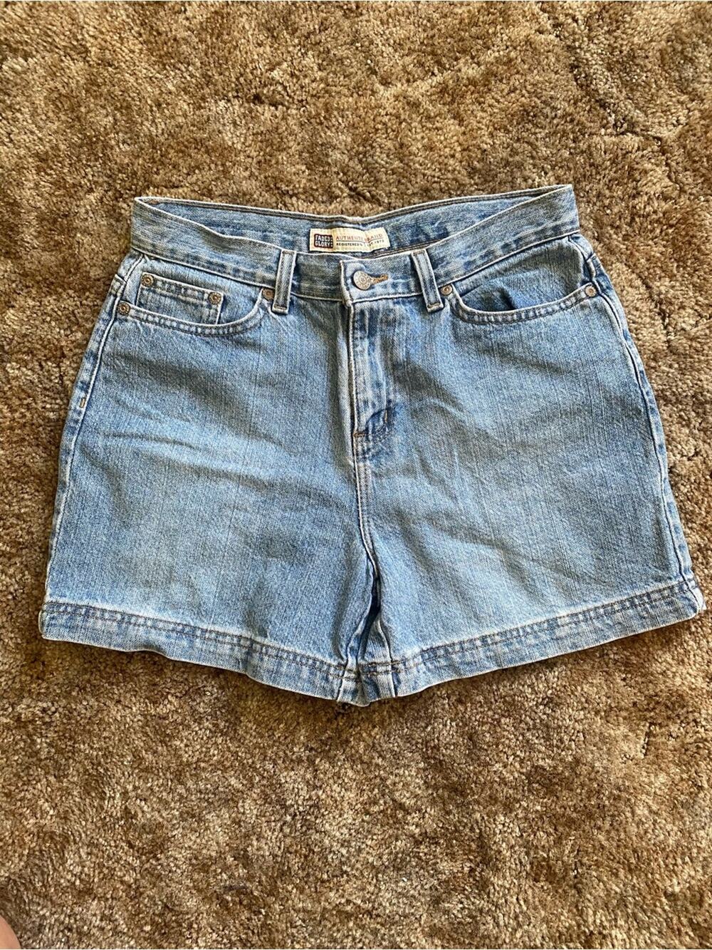 Faded Glory Light Blue Denim High-Rise Shorts Mid Length Size 4 Jeans